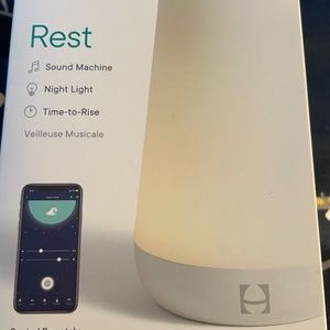 NWOT Hatch Rest Sound Machine Night Light